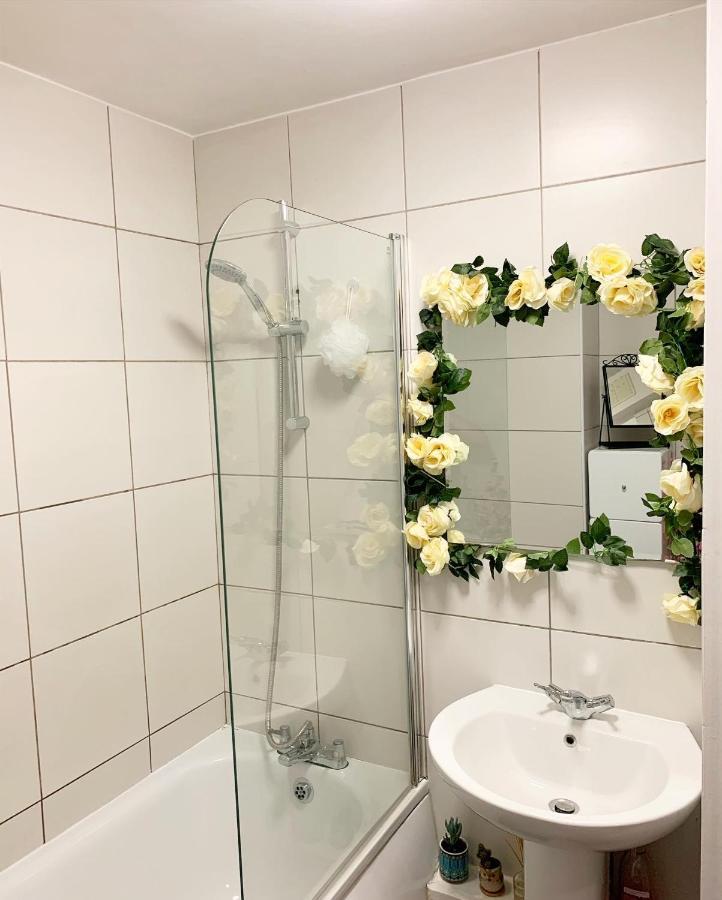 Garden Beautiful Cozy Flat , Recent Decorated. Apartamento Londres Exterior foto